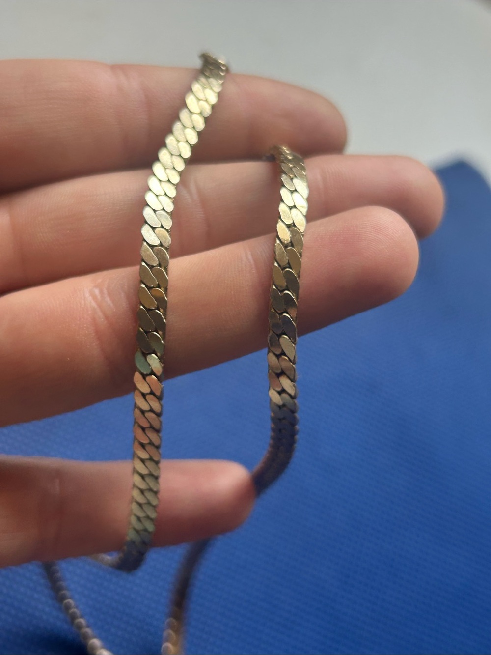Vintage Gold Tone Flat Curb Chain Necklace - Timeless Women’s Jewelry 22 in - Picture 4 of 10